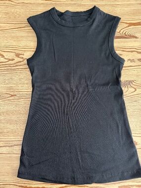 A New Day Black Crewneck Tank Top